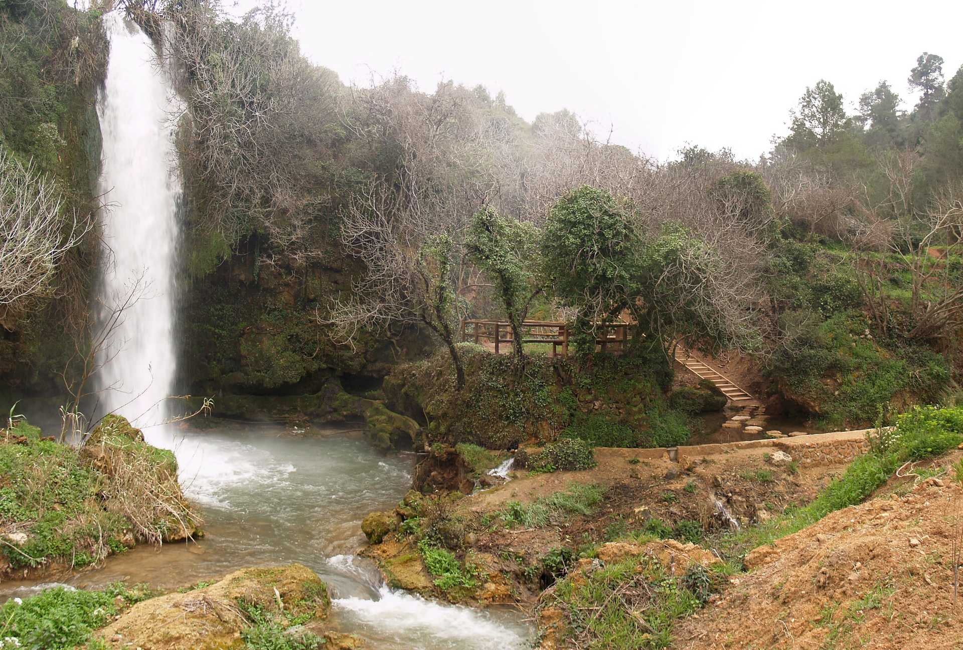 Los Chorradores waterfall trail