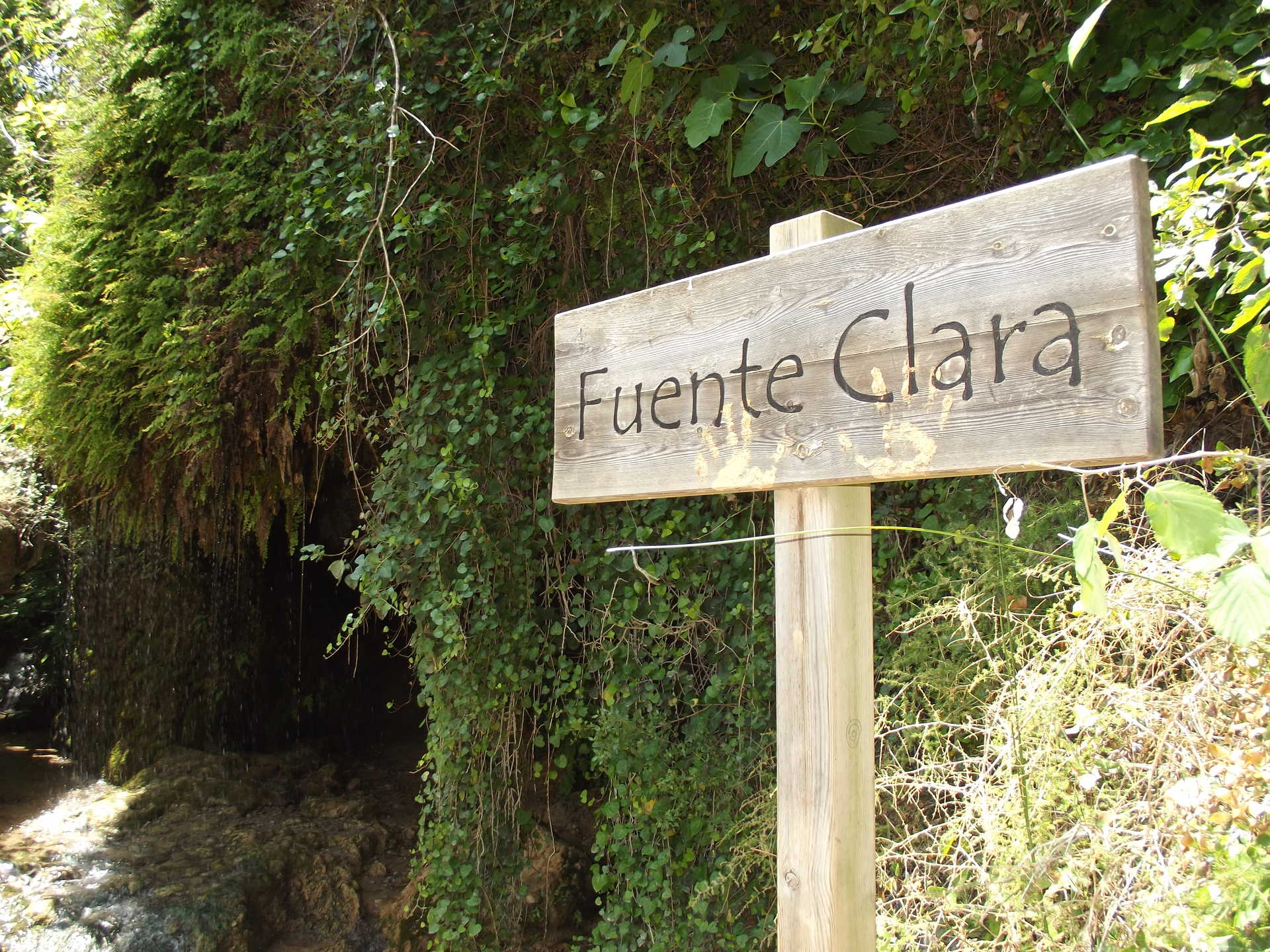 Los Chorradores waterfall trail
